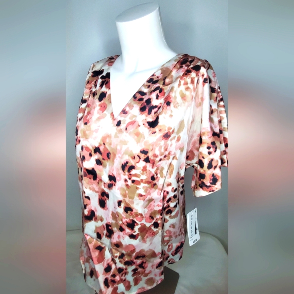 NWT Bar III Floral Blouse in Soft Fabric White Multi